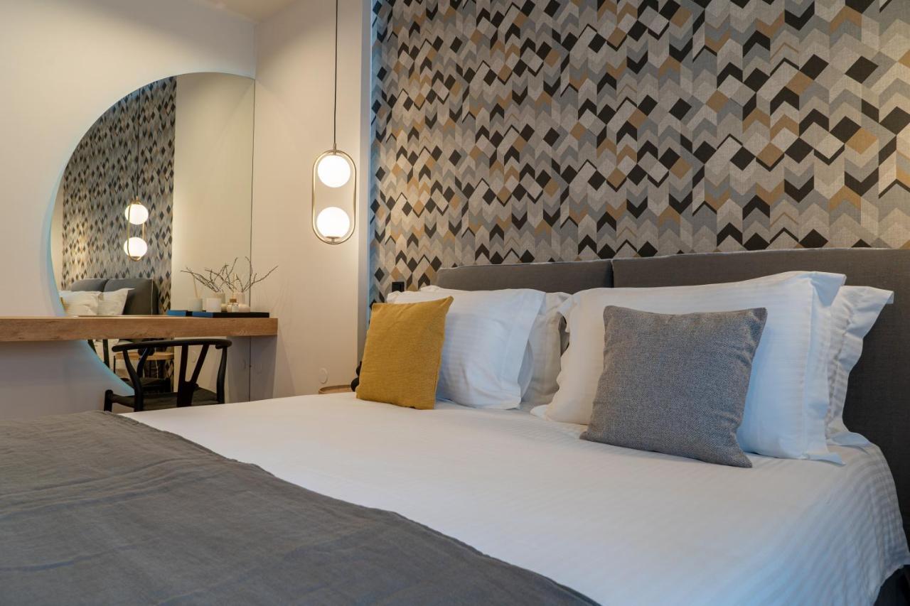 Seventh Floor * Volos